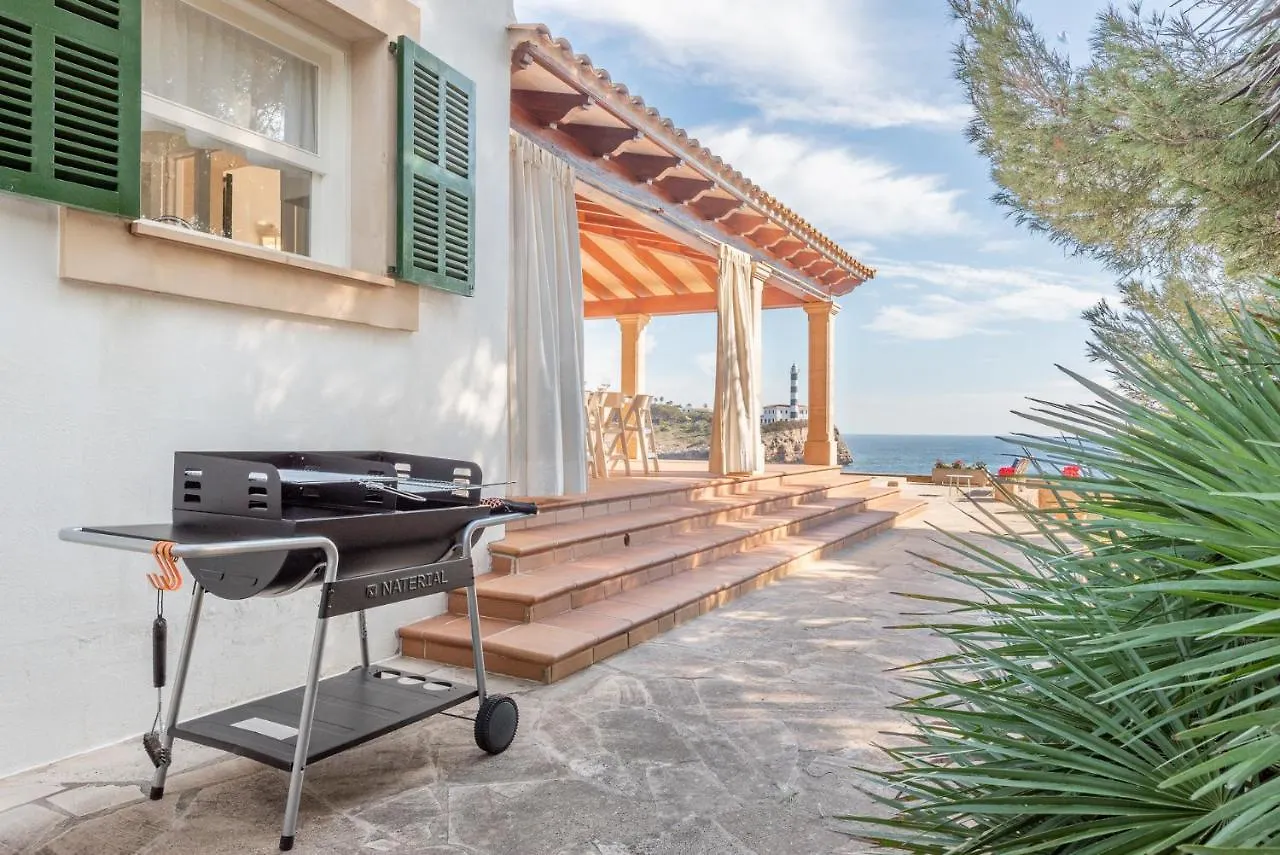 Villa Front A Far Portocolom