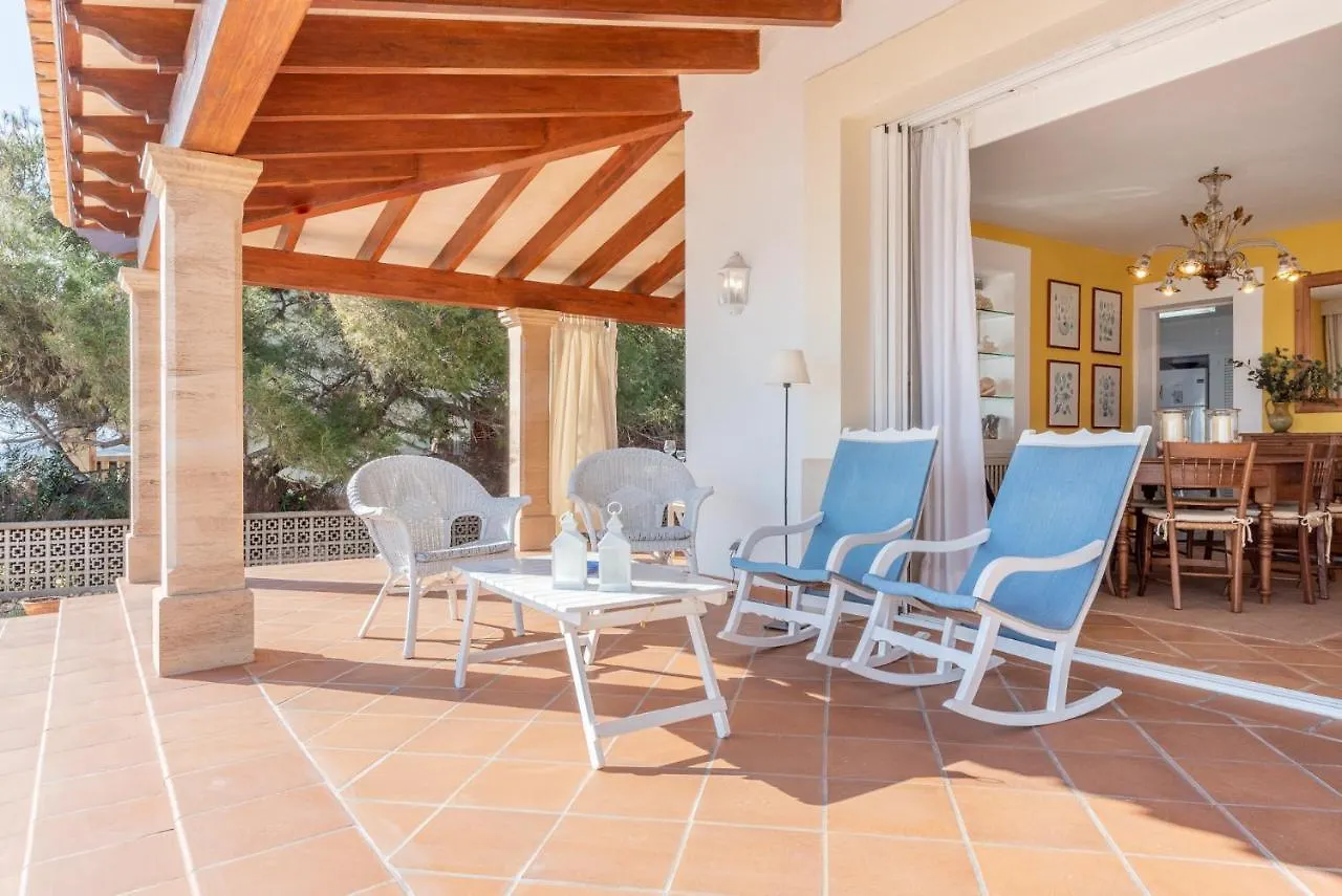 Villa Front A Far Portocolom